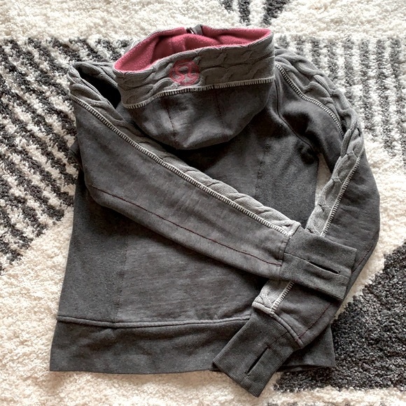 LULULEMON CABLEKNIT SCUBA HOODIE - Picture 4 of 9